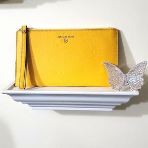 Michael Kors- Zip Clutch Wristlet Leather- Jasmine Yellow